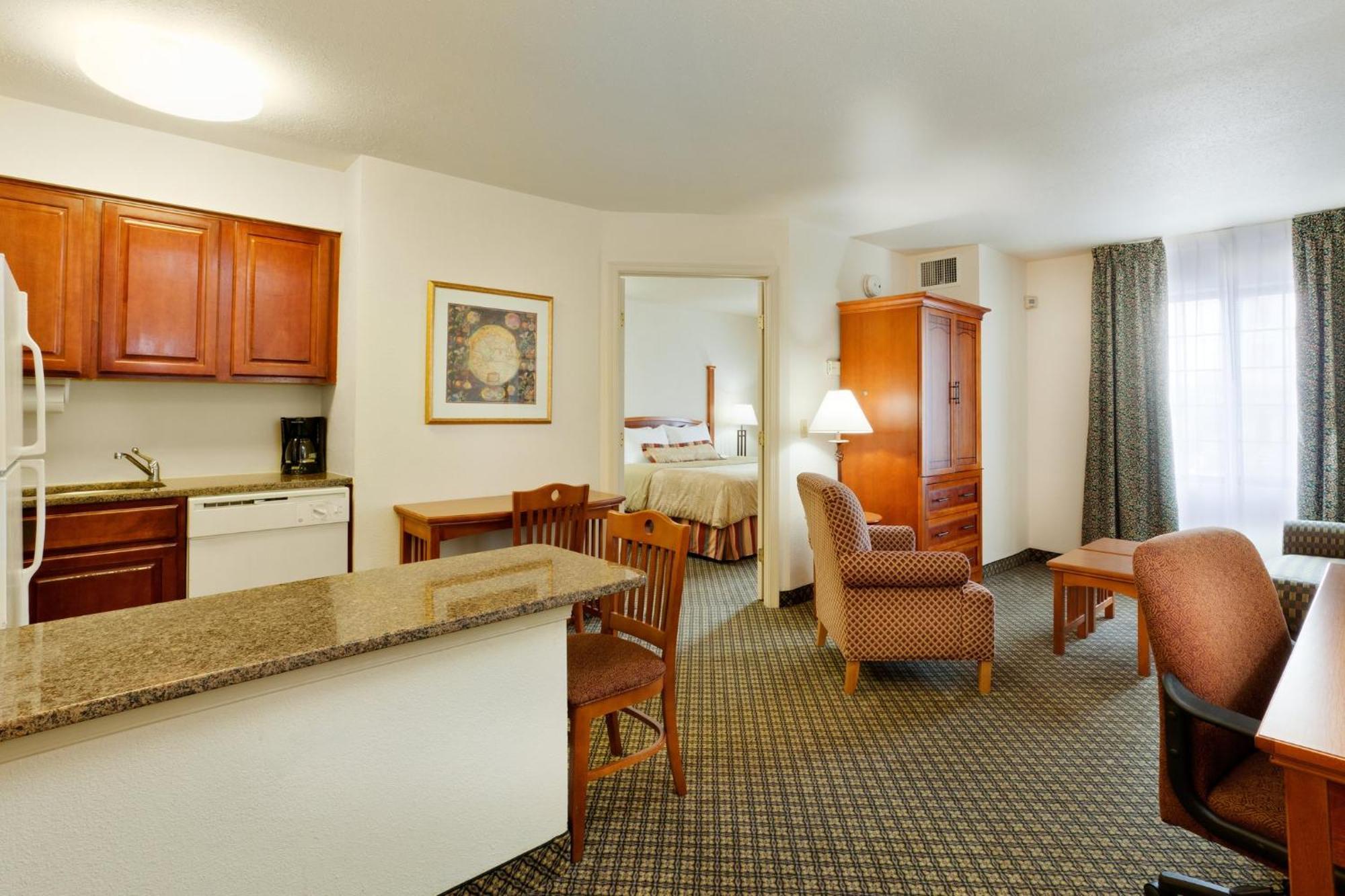 Staybridge Suites Allentown Airport Lehigh Valley By Ihg Екстер'єр фото