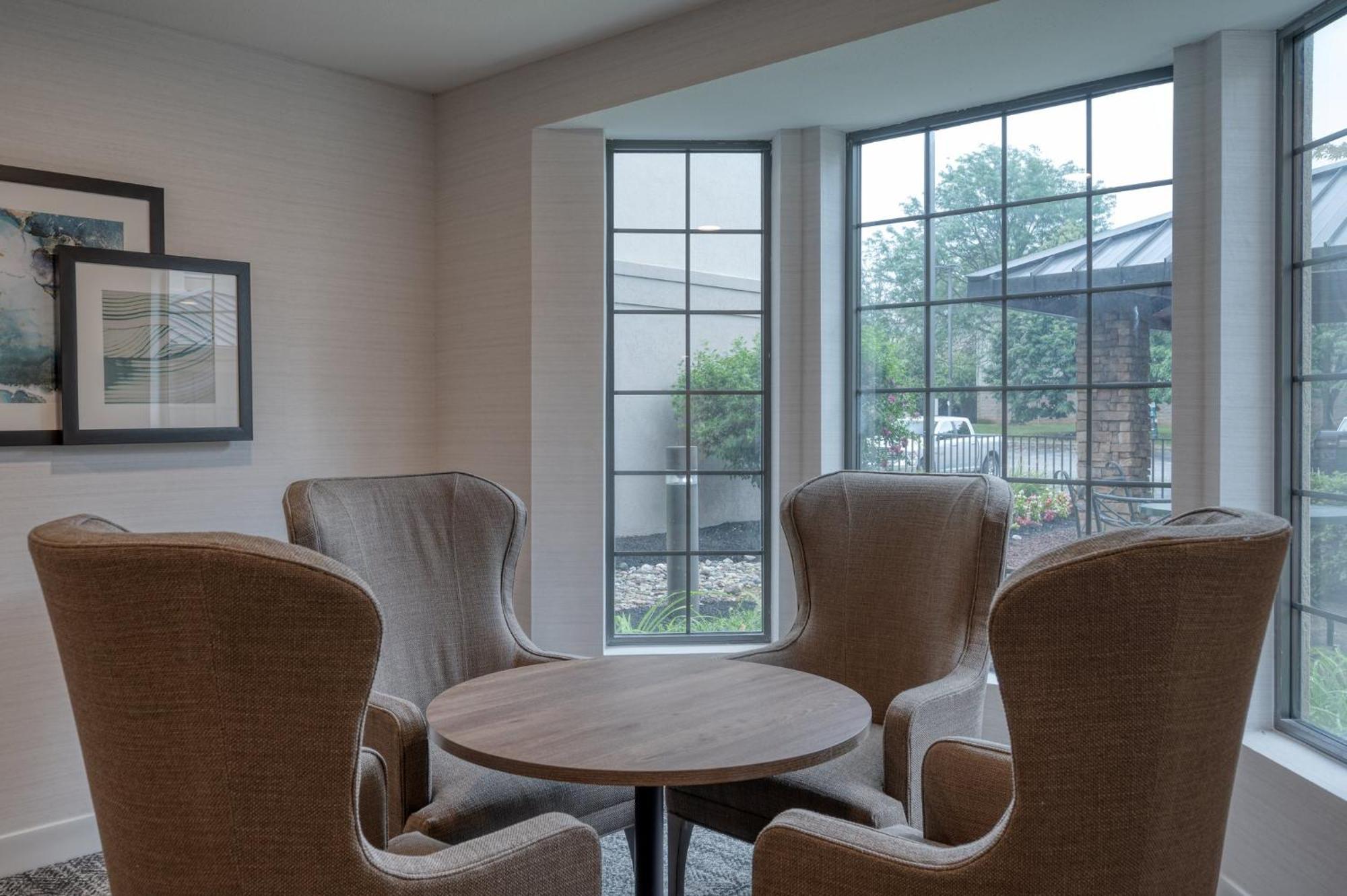 Staybridge Suites Allentown Airport Lehigh Valley By Ihg Екстер'єр фото