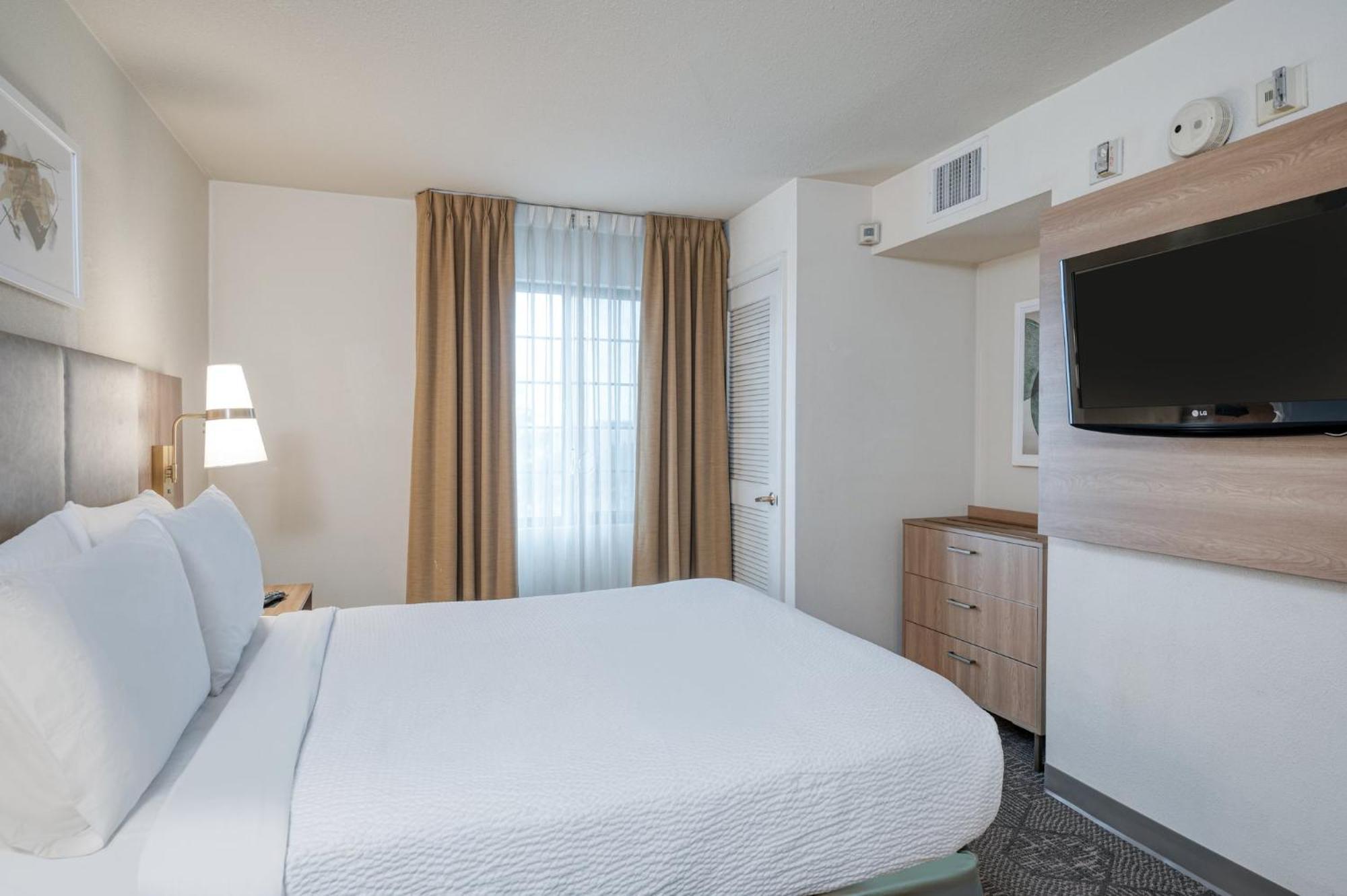Staybridge Suites Allentown Airport Lehigh Valley By Ihg Екстер'єр фото