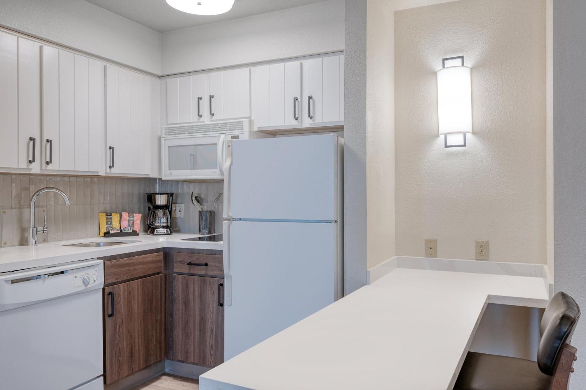 Staybridge Suites Allentown Airport Lehigh Valley By Ihg Екстер'єр фото