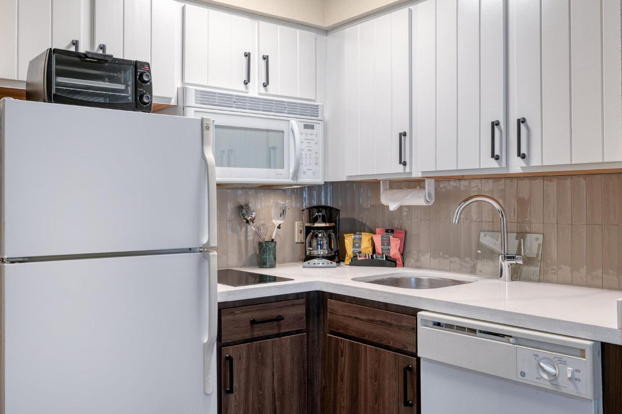 Staybridge Suites Allentown Airport Lehigh Valley By Ihg Екстер'єр фото